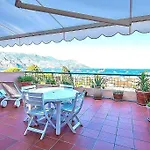 Amazing Sea View With Private Close Parking *
