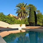 Amazing Sea View With Private Close Parking *