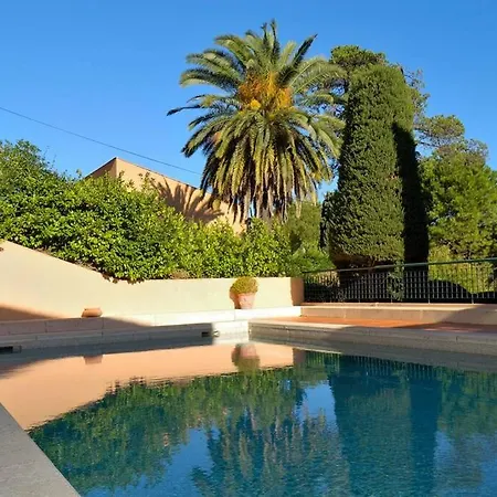 Amazing Sea View With Private Close Parking *